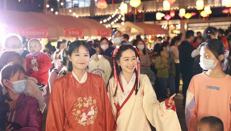 今年元宵不一般，深圳特區報邀您一起「雲上放燈」！