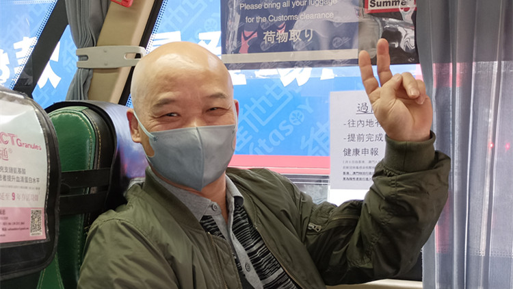 有片｜香港市民彭先生：全面通關自由自在 可以多點返去