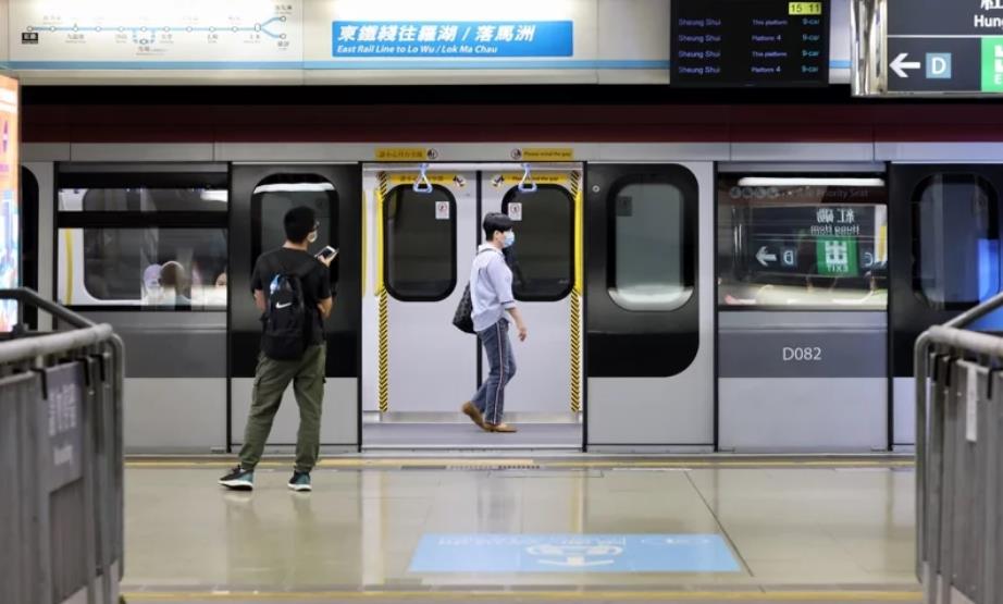 東鐵線重新劃定列車停靠位置 周日起乘客可按灰色標示排隊