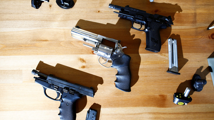 美國佛羅里達州槍手連環作案致3死2傷