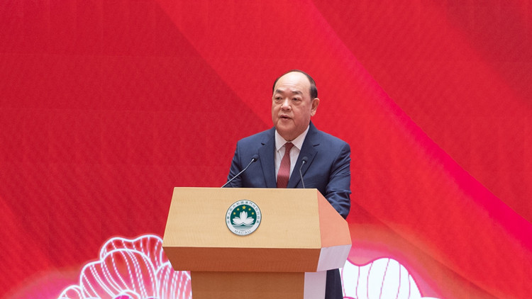 賀一誠明率團訪港與李家超會面 就深化港澳兩地合作交流意見