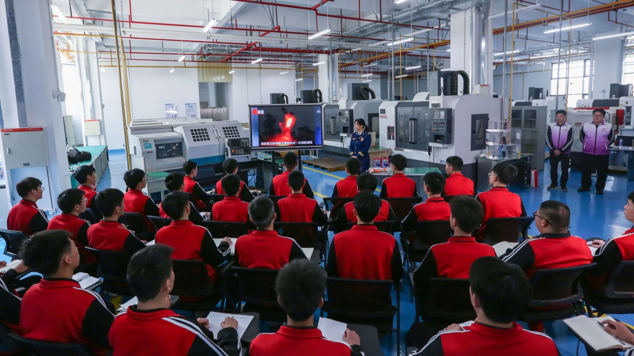 系好入企上崗「第一粒扣子」  廣東省技工院校「開工第一課」活動舉行