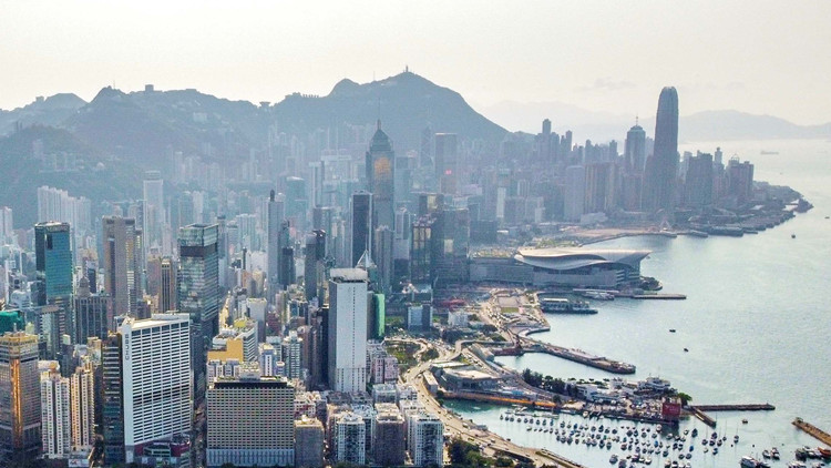 【商報時評】多管齊下 緩解人才荒