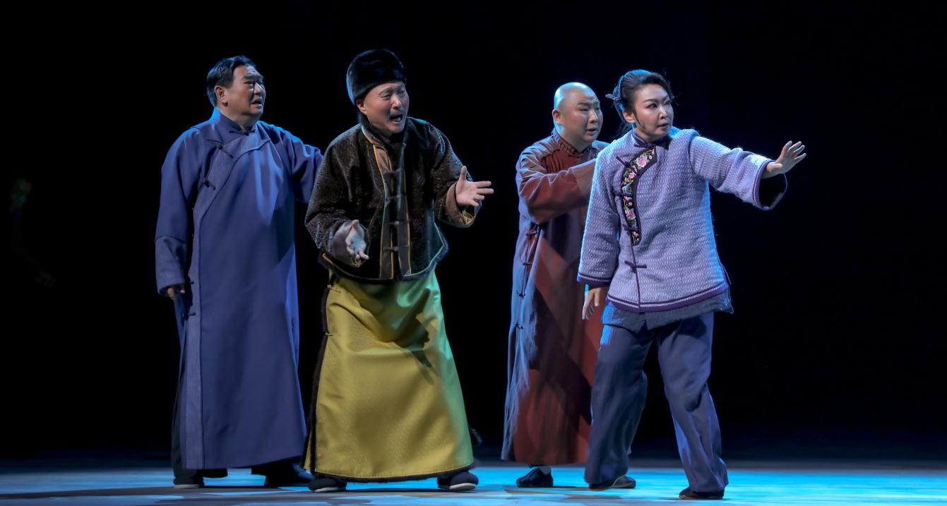 陳佩斯父子首次同台切磋 舞台劇《驚夢》來深再續口碑佳話