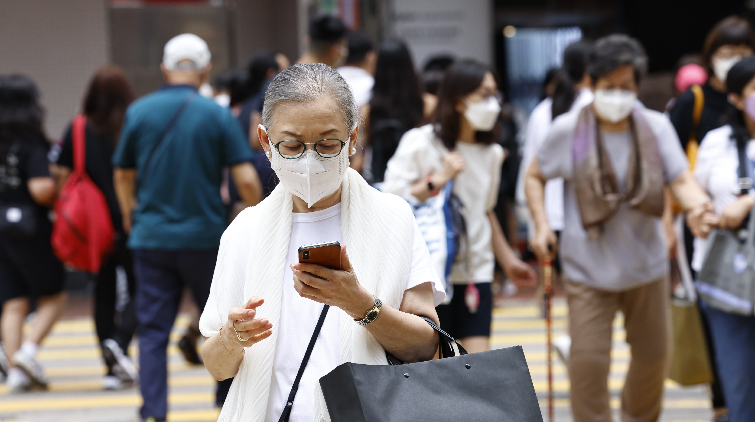 【商報圖說】長者工作人口增 收入亦增