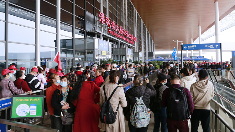 創3年新高！港珠澳大橋珠海口岸周末客流達10萬人次