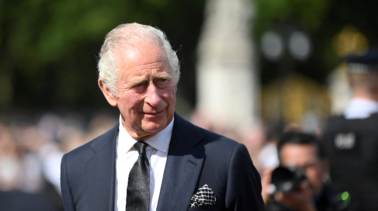 法國總統府：英國國王查理斯三世訪法行程推遲