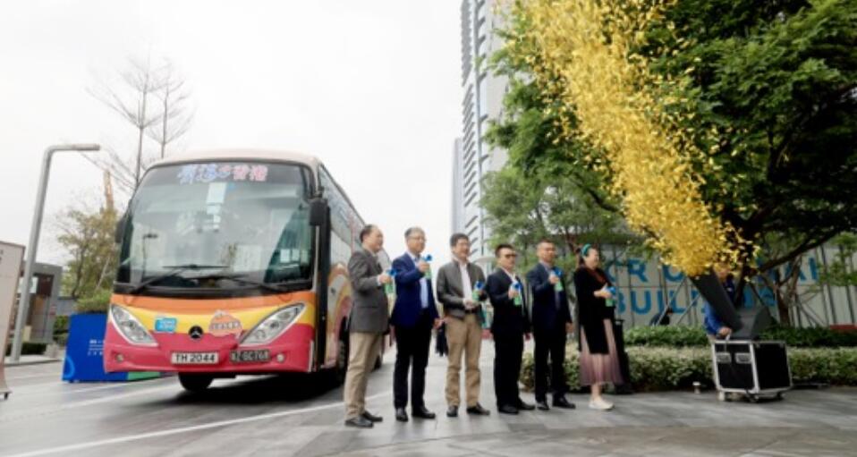 前海香港跨境巴士開通 首兩月買一送一