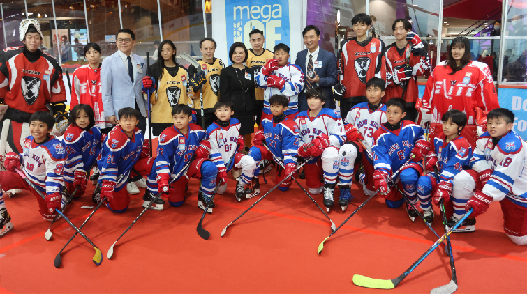 有片 | 「Mega Ice五人冰球賽」周日開打 顏焯朗周雅詩力爭主場奪冠