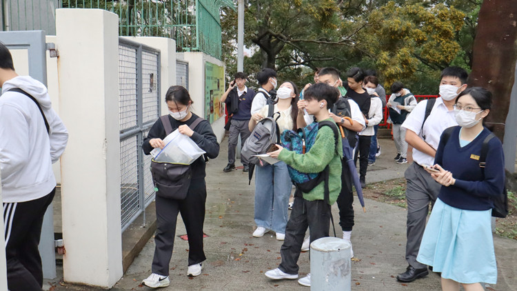圖集 | 中學文憑試筆試開考 考生防疫措施下應試