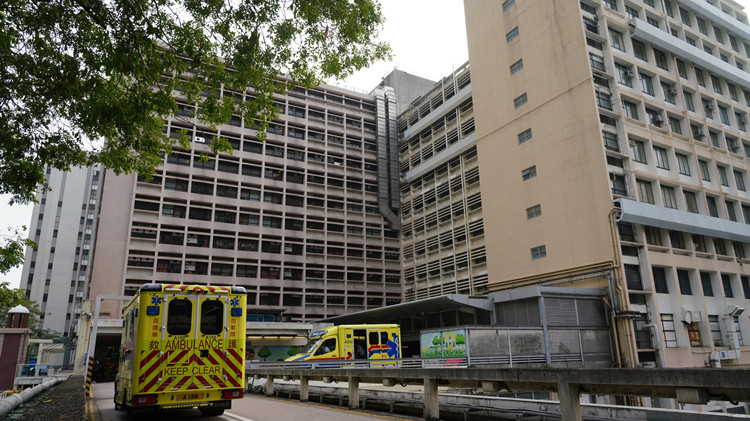 土瓜灣內地團一旅客遭旅遊巴撞倒 半昏迷送院