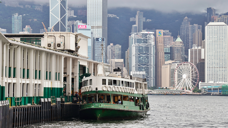 有片｜90秒一個地標 坐天星小輪欣賞最美維港