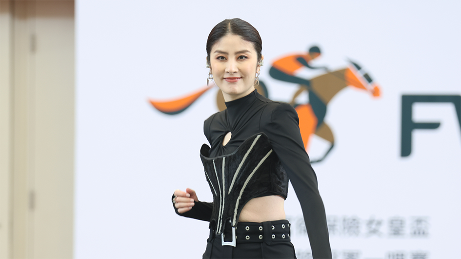 圖集｜沙田馬場上演冠軍賽馬日 陳慧琳Anson Lo唱熱全場