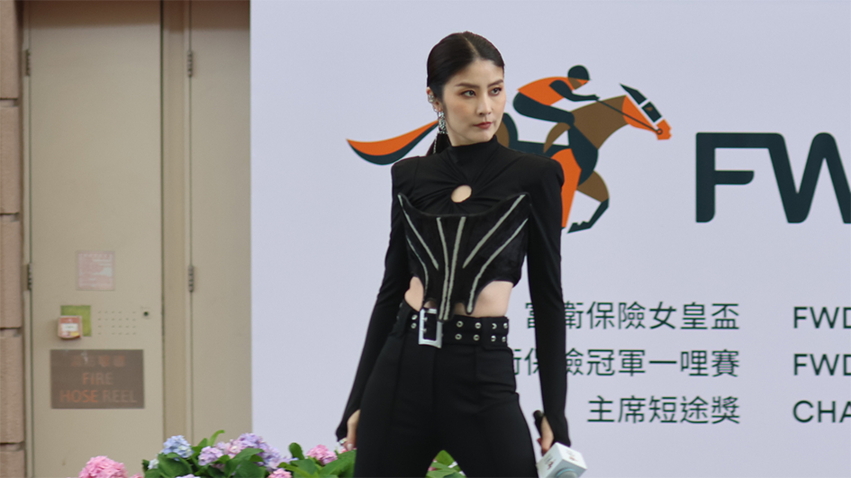 有片｜Kelly陳慧琳獻唱《大日子》《花花宇宙》