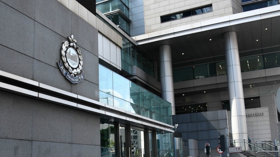 初生男嬰大腿骨折留醫六日不治  父母事隔三年被控謀殺及虐兒