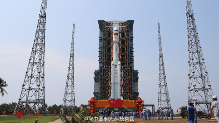 天舟六號計劃近日擇機發射 船箭組合體轉運至發射區