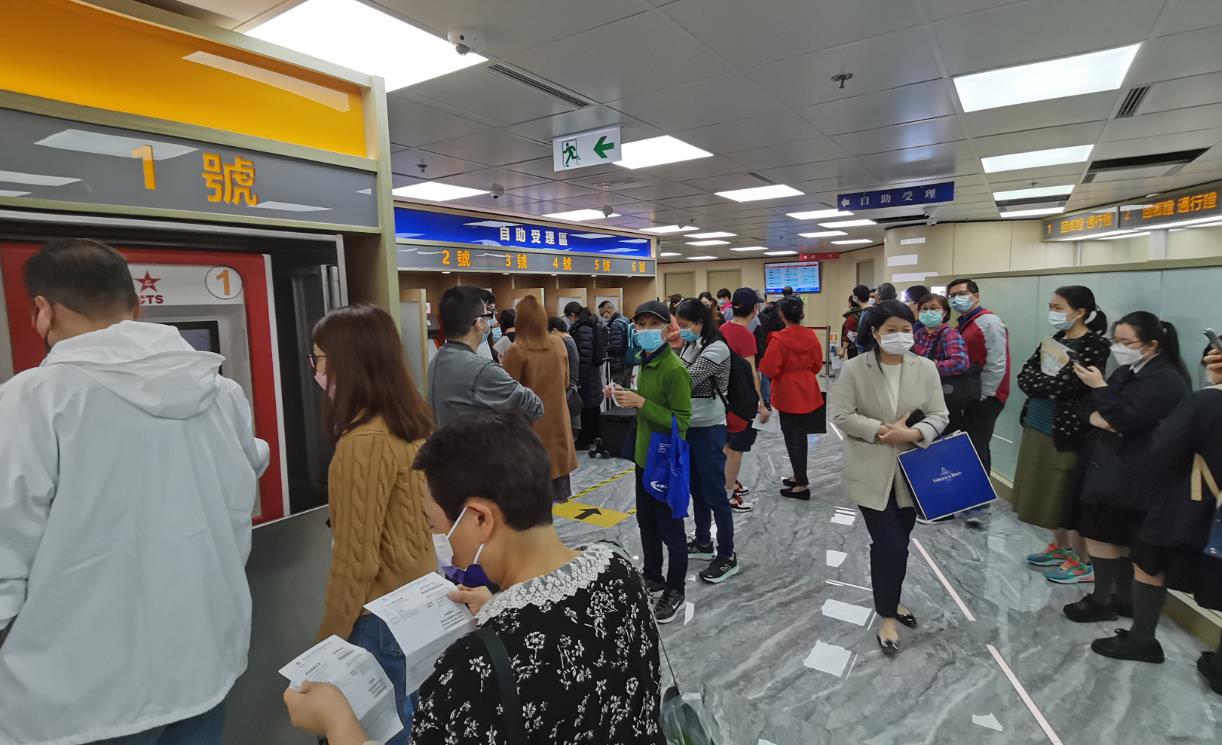 立法會議員︰回鄉證延期政策方便港人到內地換證