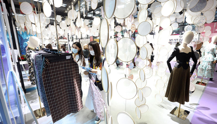 廣東出台多項政策狠抓傳統產業改造升級 推動傳統產業和新興產業「比翼齊飛」