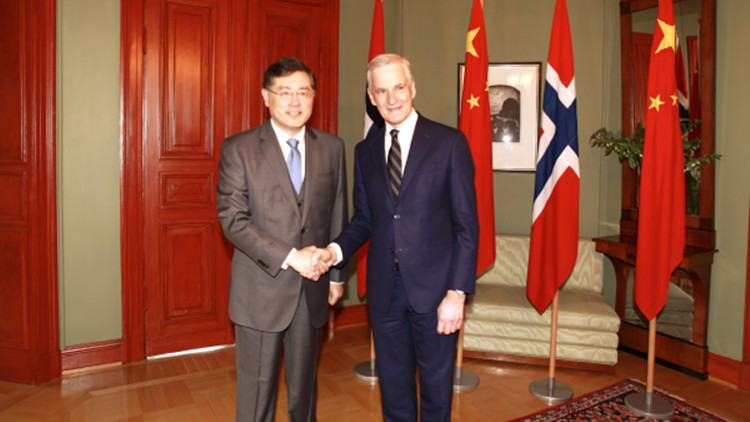 挪威首相斯特勒會見秦剛