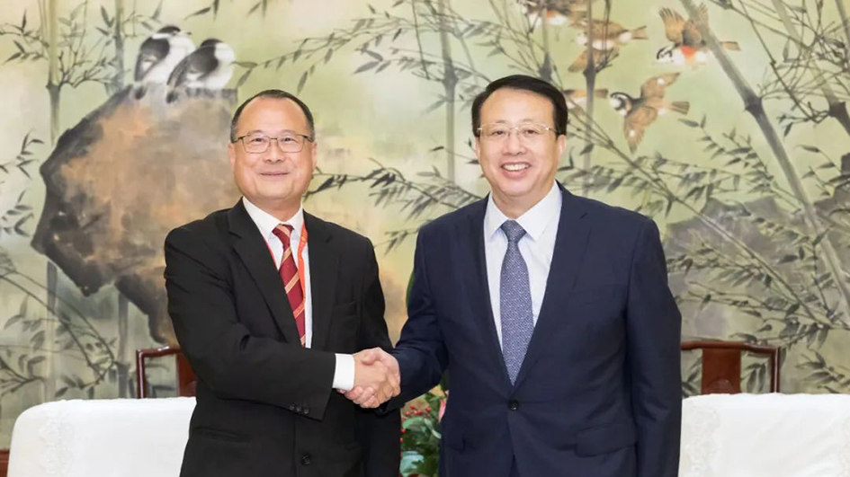 上海市長龔正會見香港中華總商會會長蔡冠深