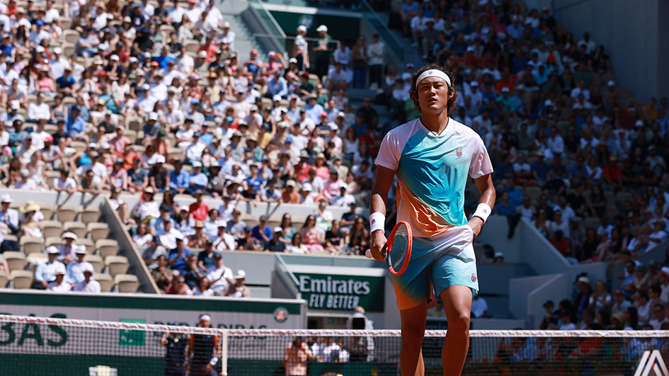 不敵上屆亞軍 張之臻法網止步32強