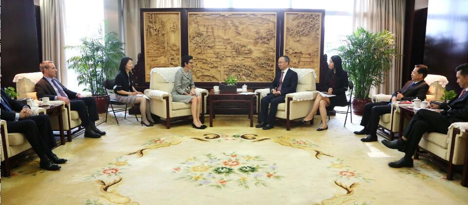 國家金管總局局長李雲澤會見花旗CEO