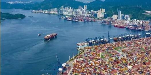 「大灣區組合港」「深圳鹽田——中山港」新線路順利啟動