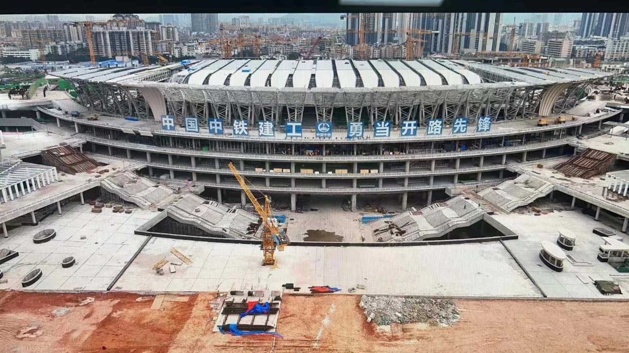 超十萬噸站房鋼結構整體完工  新建廣州白雲站全面封頂