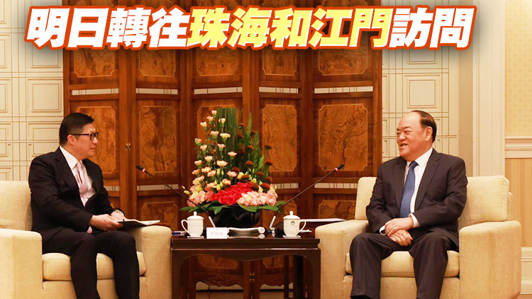 鄧炳強晤賀一誠 就維護國安口岸建設等交流分享經驗