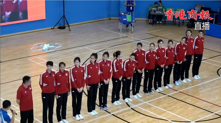 直播回顧｜當中國女排遇上香港警察 「友誼波」的場面有幾燃？