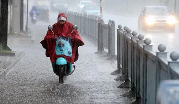 暴雨黃色預警繼續 端午假期首日南方進入強降雨時段