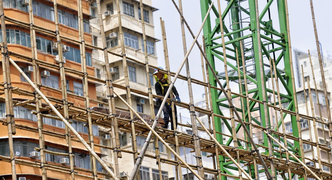 黃色工作暑熱警告生效 勞工處提醒僱員預防中暑