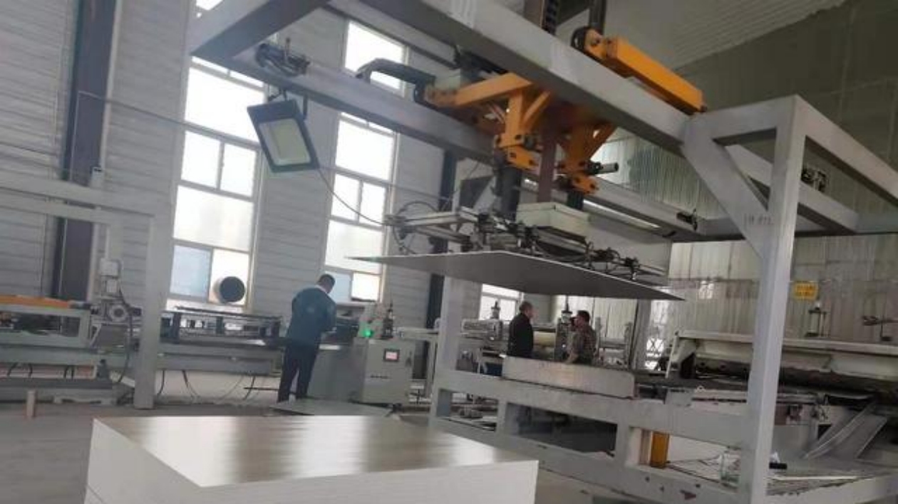 山東高唐：「中國地板」漂洋過海 外國客商集中「搶單」