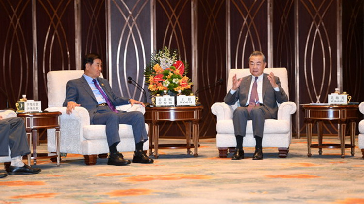 王毅：中日韓合作要重整行裝再出發