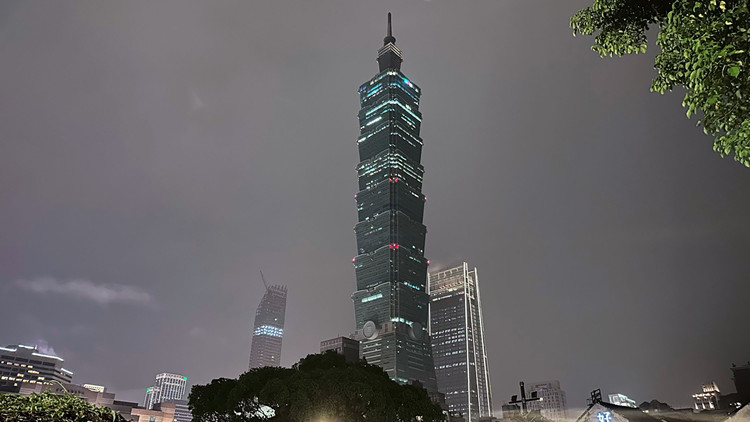 「美國在台協會」選中學校用地擴建引發反彈