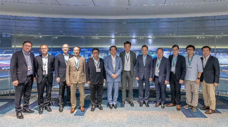 議員參觀香港國際機場 了解機場最新發展及營運狀況