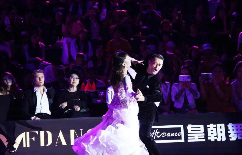 世界國標盛典 深圳翩躚起舞 第十八屆世界盃國際標準舞公開賽絢燃重啟