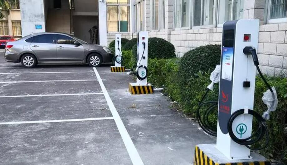 內地累計建成各類充電樁超過660萬台 