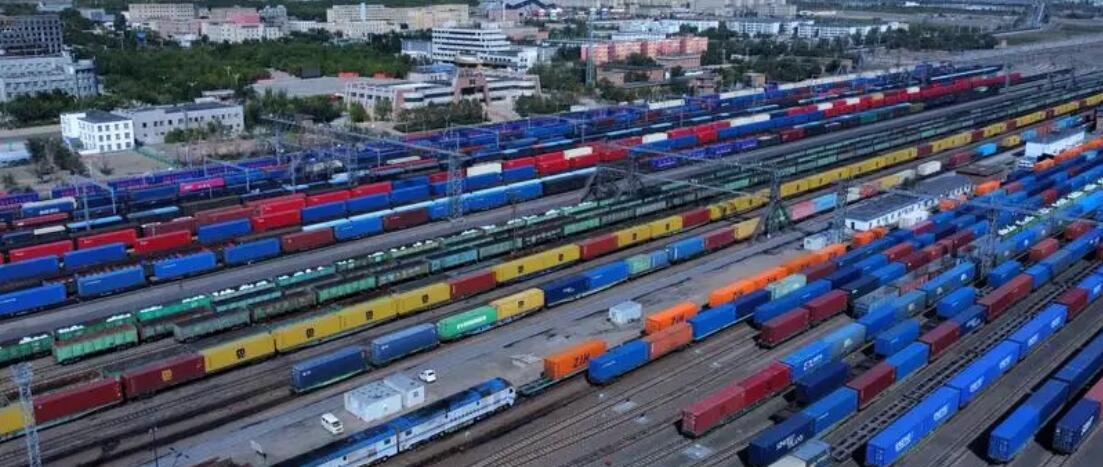 新疆上半年外貿總值創十年新高 中亞五國份額居首