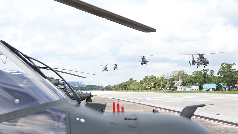 解放軍駐港部隊組織聯合巡邏