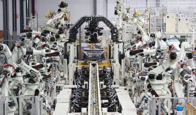 廣東亮出「智造」名片 工業機器人產量連續三年穩居全國第一