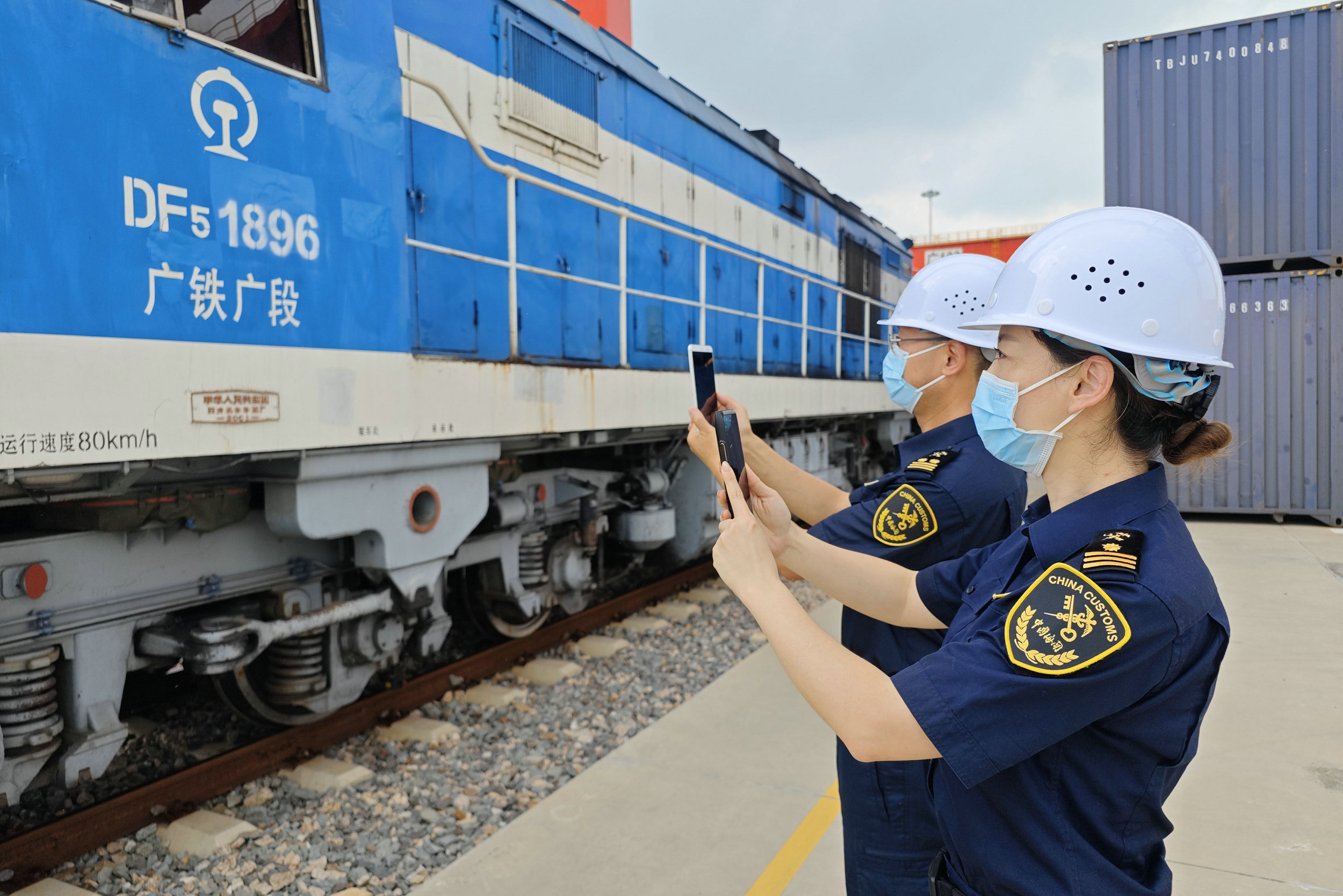 啟用一周年  廣州國際港發運中歐班列523列貨物超115億元