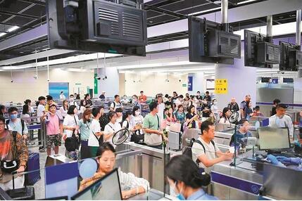 西九龍站口岸復通以來累計客流超1000萬人次 單日超10萬人次 客流量創新高