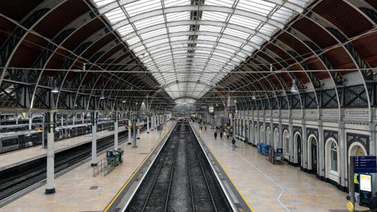 英國2萬鐵路工人大罷工 爭取加薪