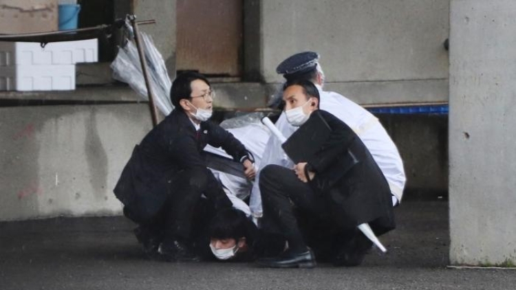 襲擊岸田文雄嫌疑人被送檢 指控罪名為「殺人未遂」