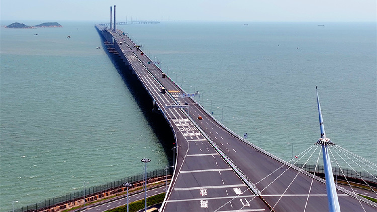 受「蘇拉」颱風影響 港珠澳大橋9月1日15時30分起實施臨時封橋