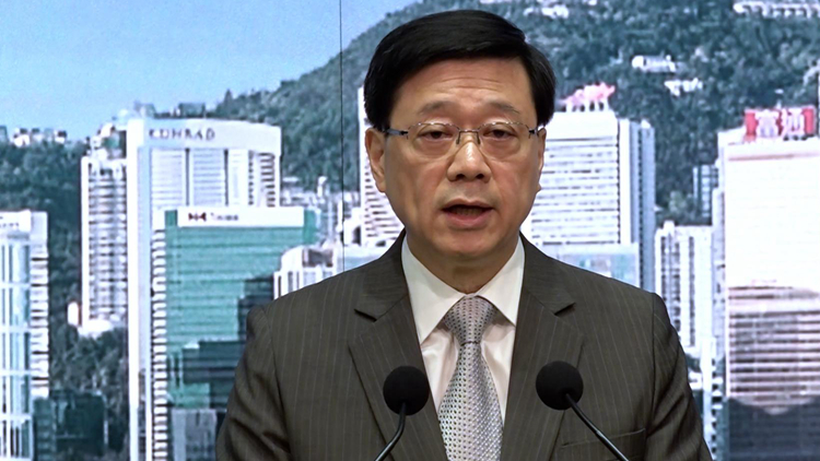 李家超：10月1日復辦國慶煙花匯演 下星期公布夜經濟細節