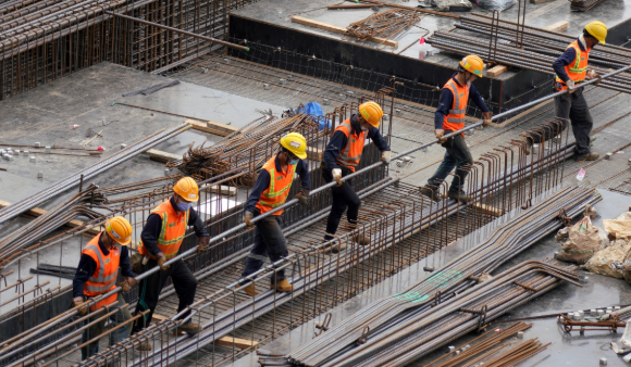 調查指逾六成受訪工友曾現中暑徵狀 團體促重新檢討相關指引