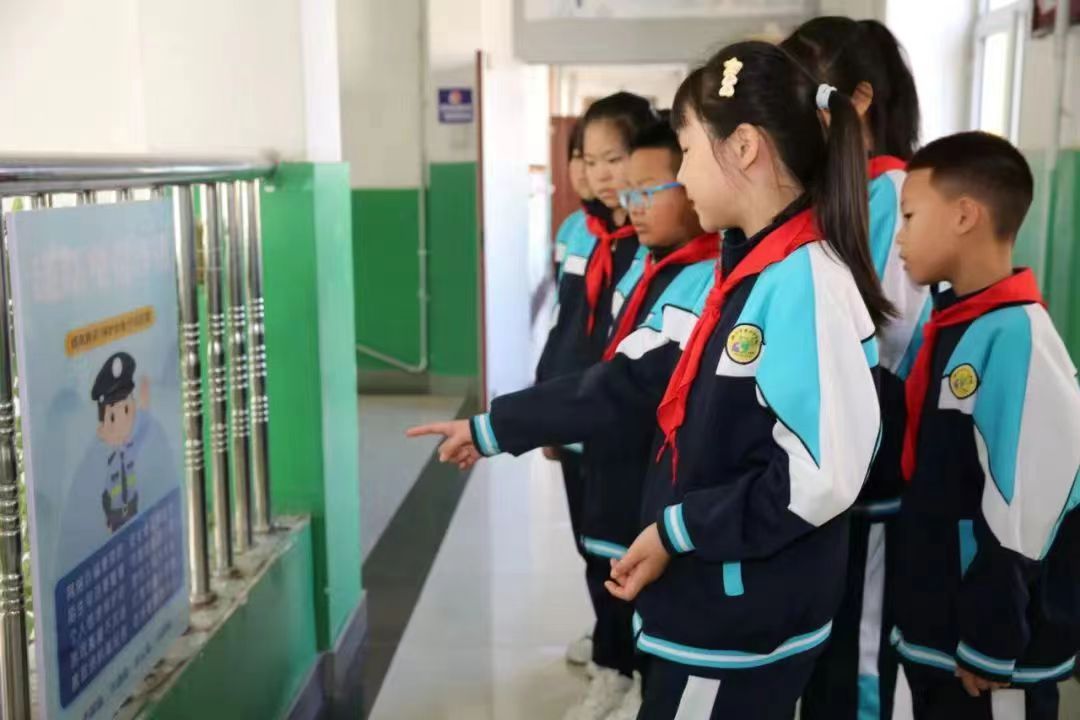 黑龍江嫩江市創建網絡綜合治理主題教育長廊