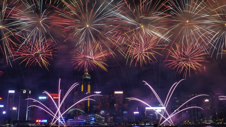 10月1日晚上9點維港上空將舉行國慶煙花匯演